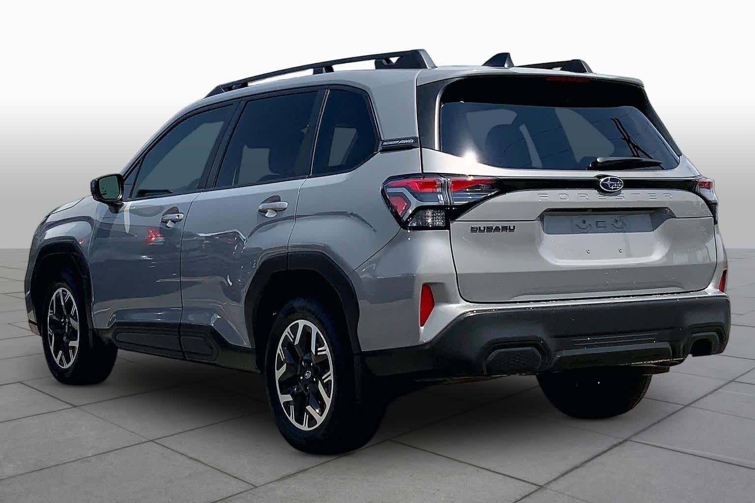 Certified Used 2025 River Rock Pearl Subaru Premium image 10