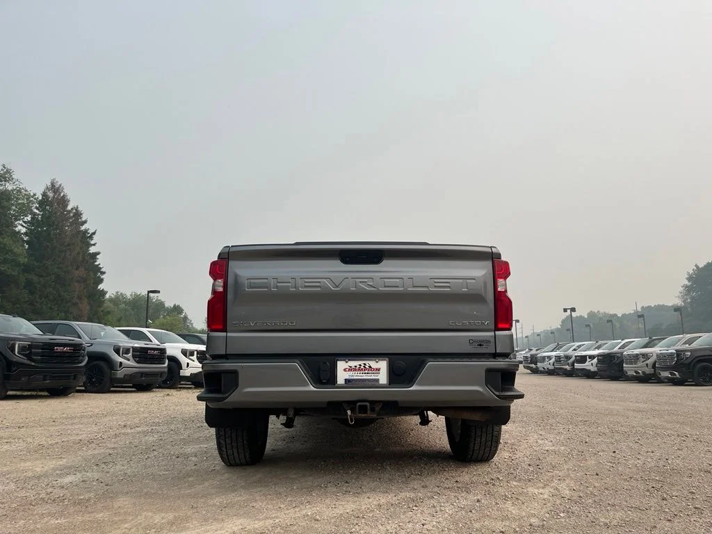 Used 2021 Steel Metallic Chevrolet Custom image 9