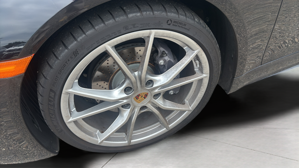 Used 2024  Porsche Style Edition image 9