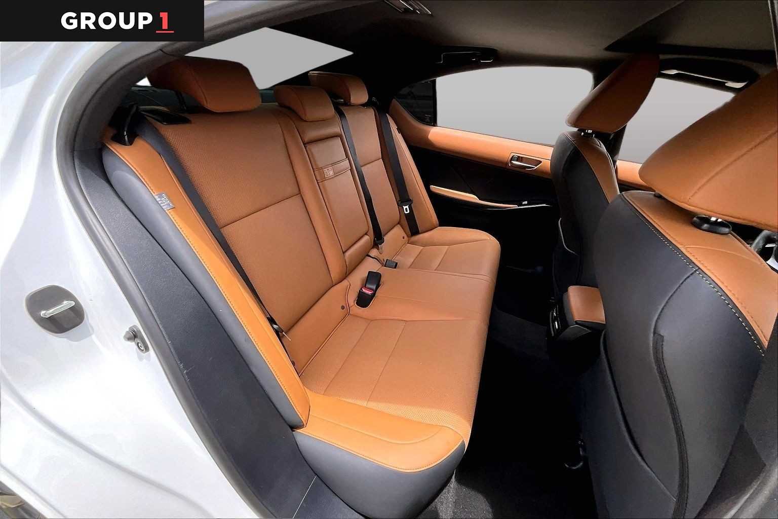 Used 2025 Ultra White Lexus F SPORT Design image 18