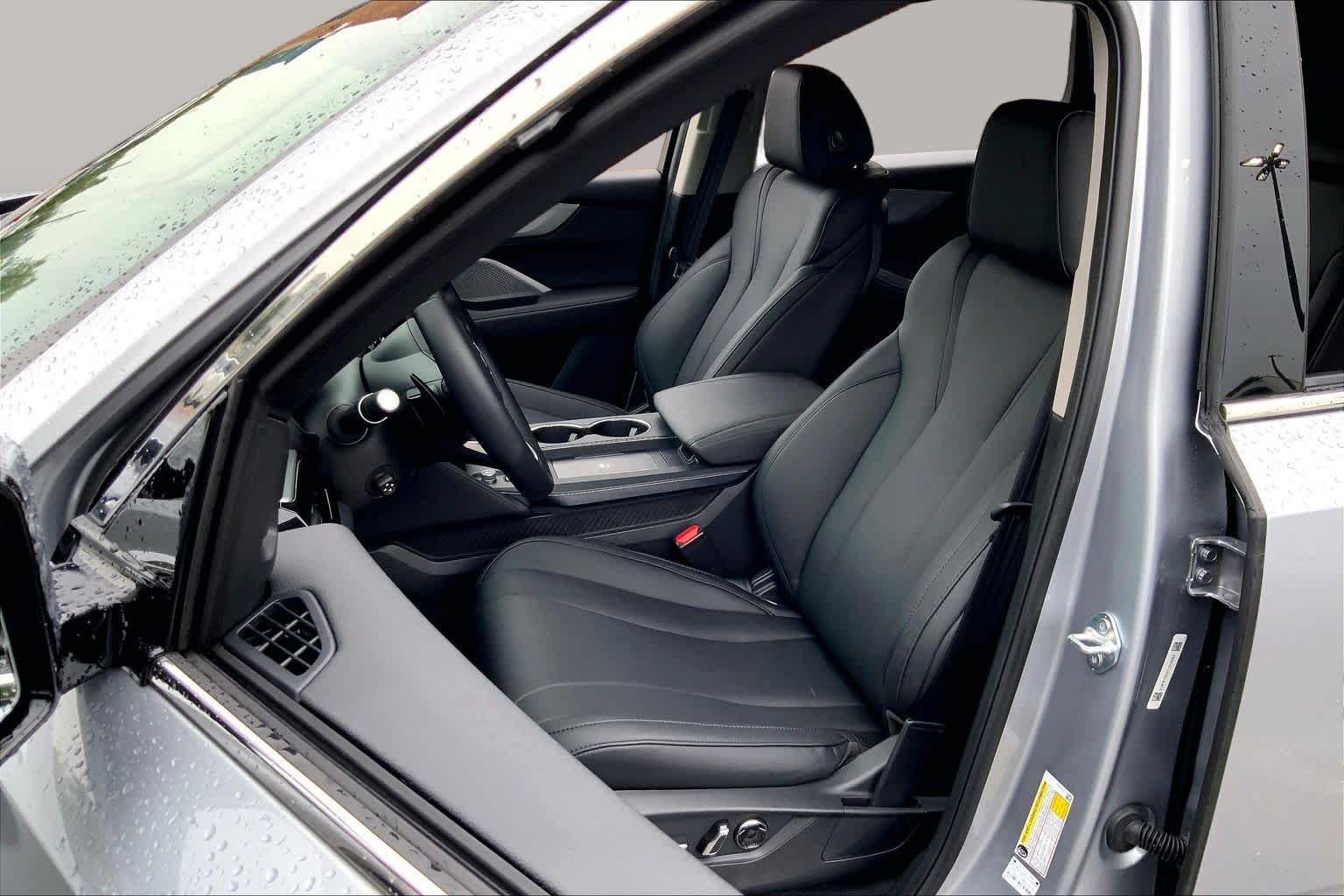 Certified Used 2026 Solar Silver Metallic Acura  image 8