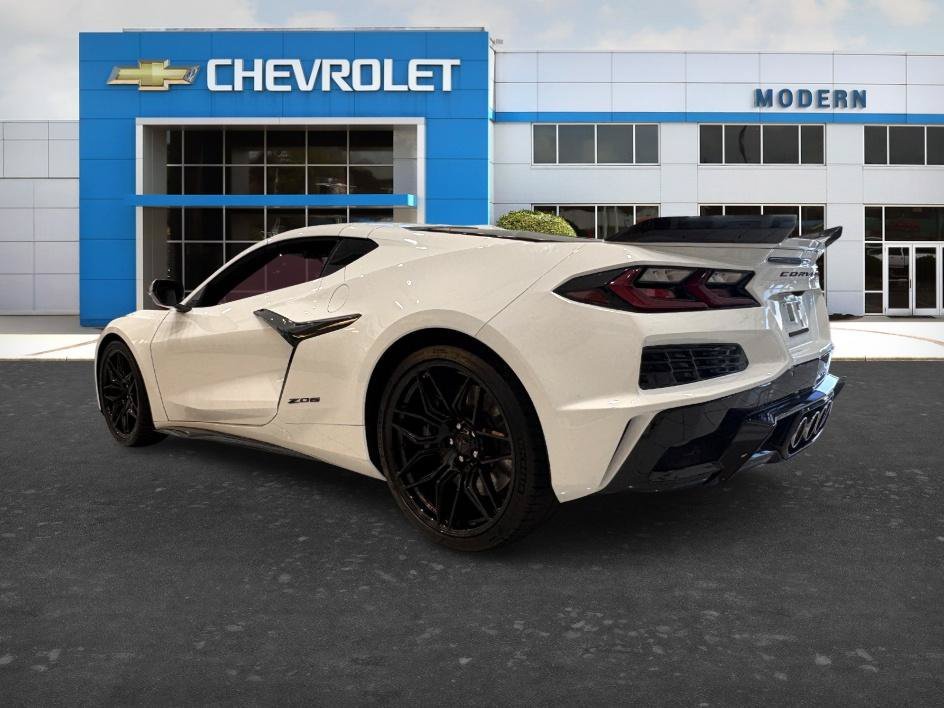 Used 2026 Arctic White Chevrolet 2LZ image 3