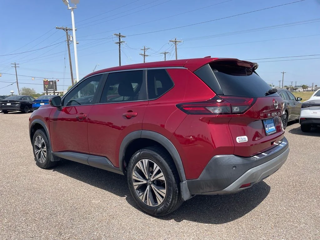 Used 2022 Red Nissan SV image 5
