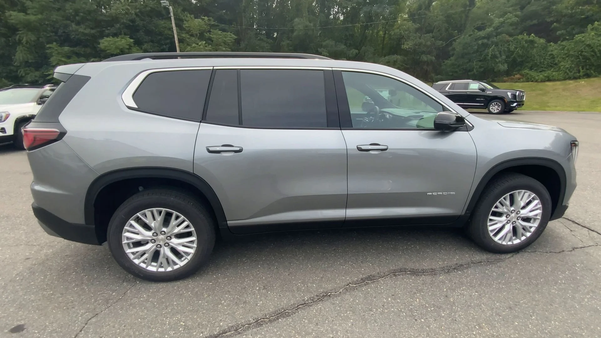 2027 GMC Acadia Elevation - Photo 16