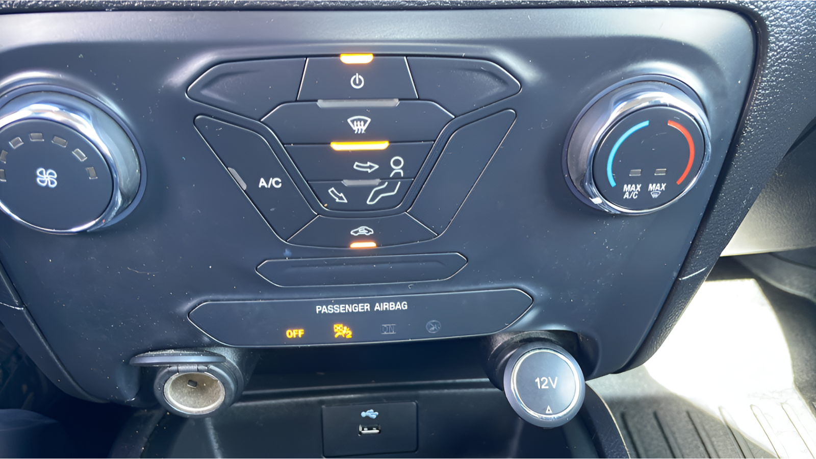 Used 2020 Magnetic Ford XL image 22
