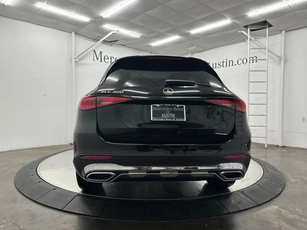New 2026 Black Mercedes-Benz GLC 300 image 6