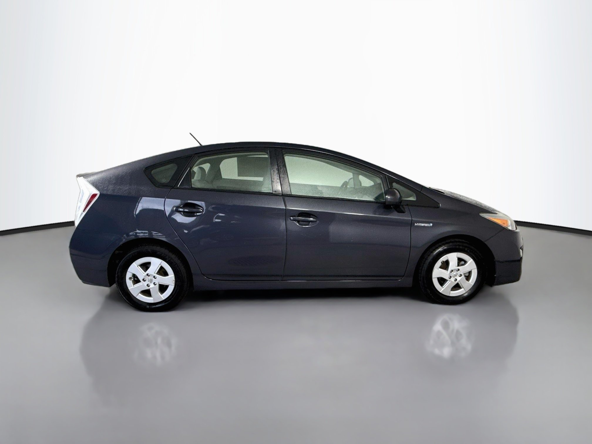 Used 2010 Winter Gray Metallic Toyota II image 8