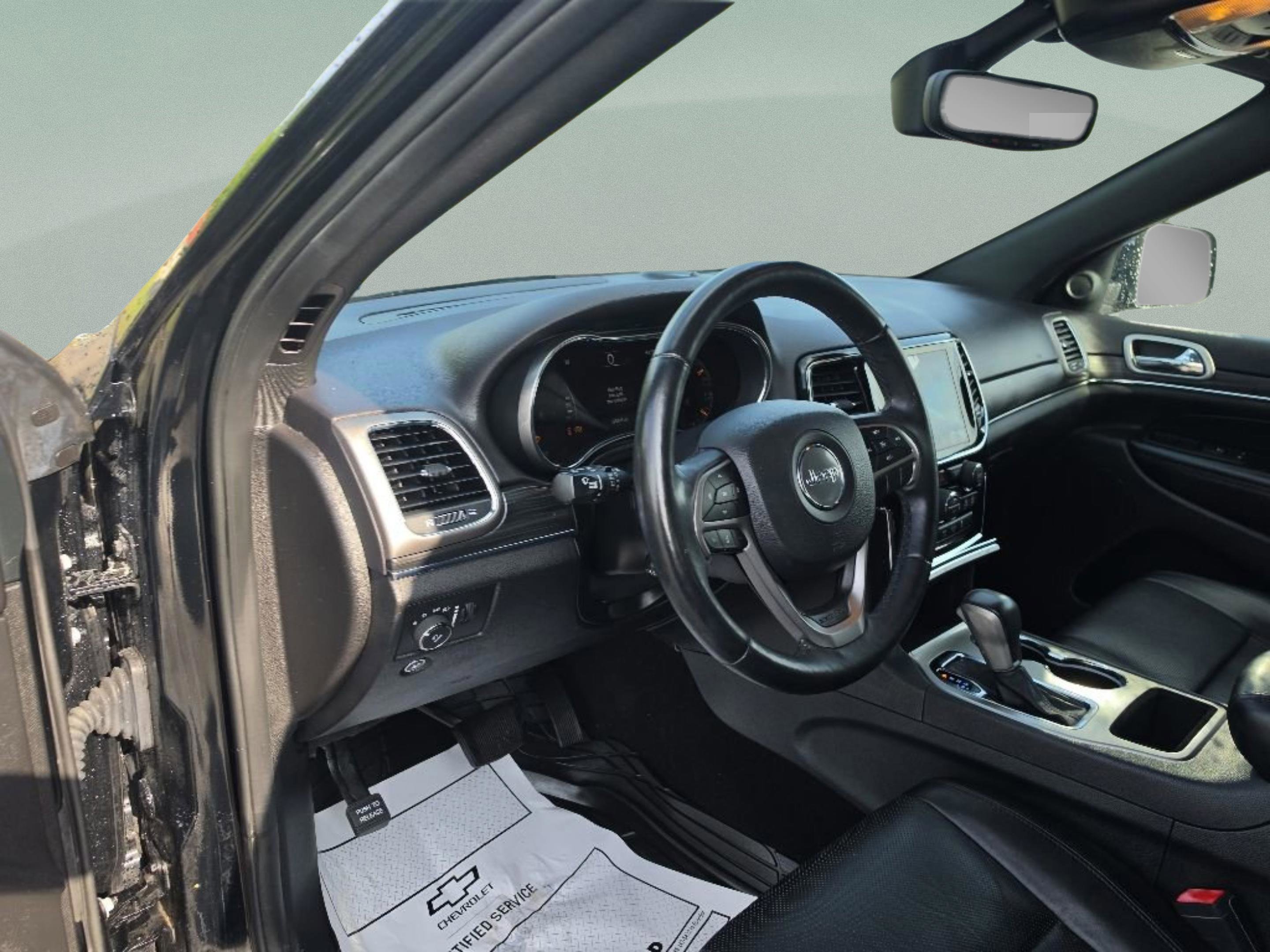 Used 2019 Black Jeep Limited 4x2 image 13