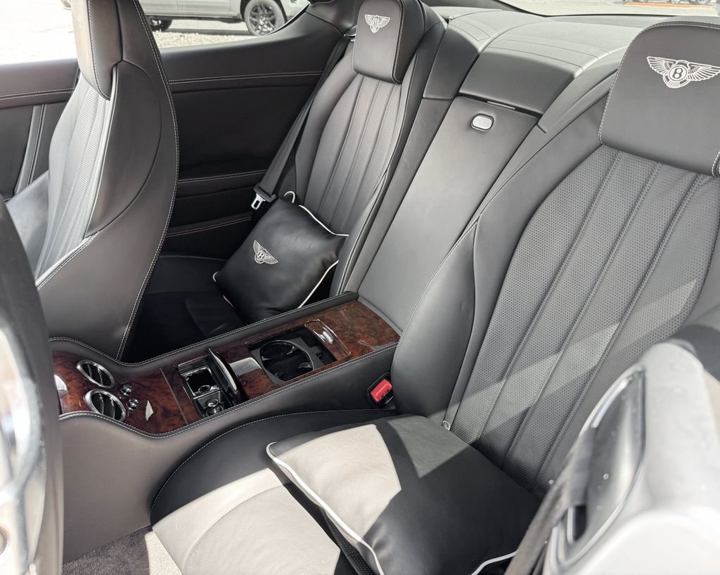 Used 2012 Black Bentley Base image 32