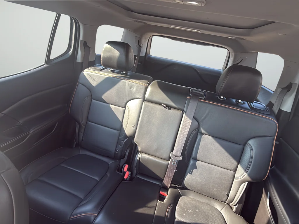 Used 2023 White GMC AT4 image 39