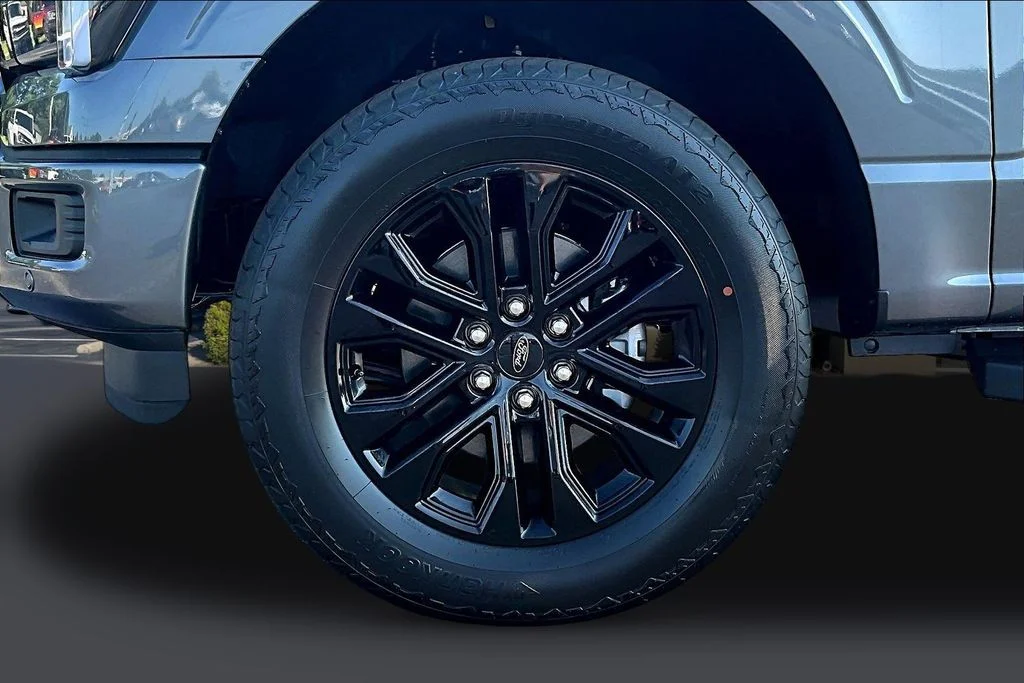 New 2026 Carbonized Gray Metallic Ford Lariat® image 13