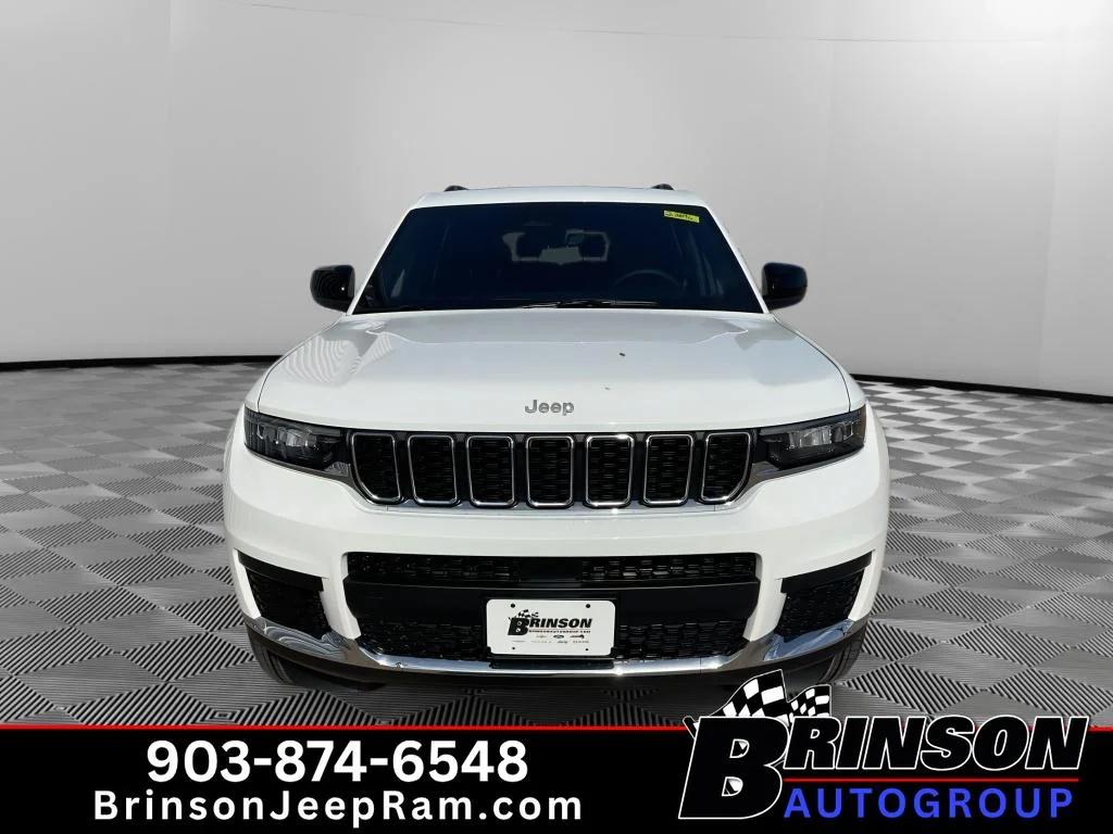 New 2026 Bright White Clearcoat Jeep Laredo X image 2