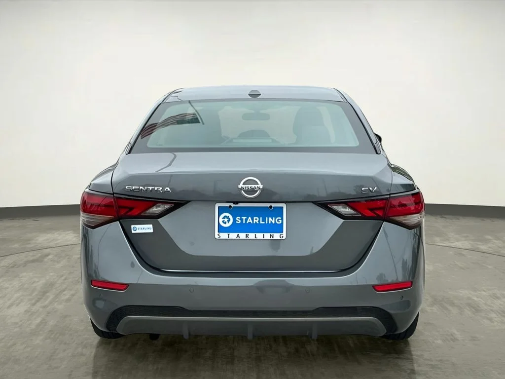 Used 2022 Gray Nissan SV image 5