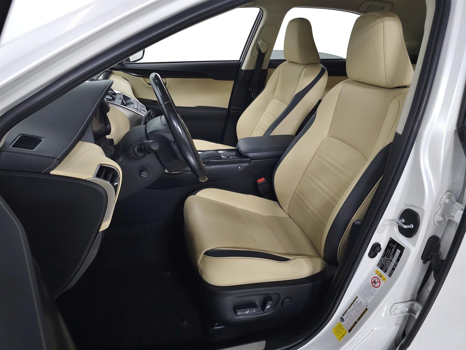 Used 2016 White Lexus PREMIUM image 16