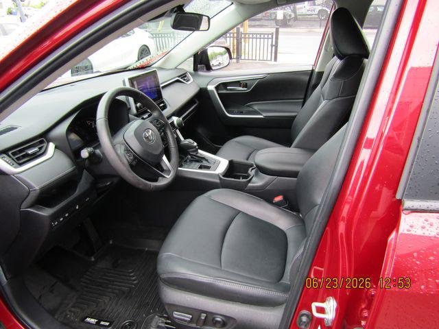 Certified Used 2023 RUBY FLARE PEARL Toyota  image 18