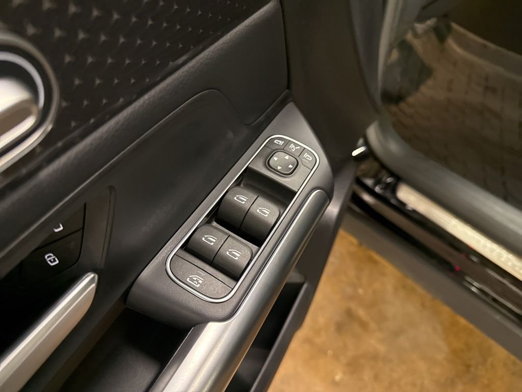 Used 2026 Black Mercedes-Benz GLA 250 image 11