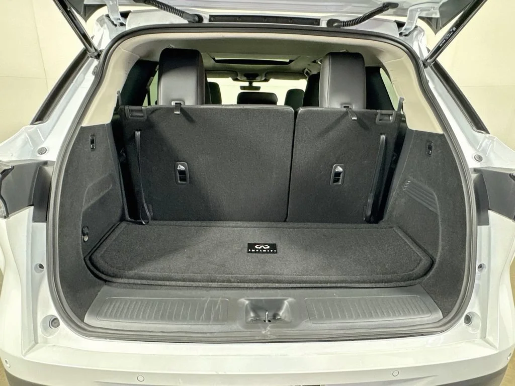 Certified Used 2027 White INFINITI PURE image 35