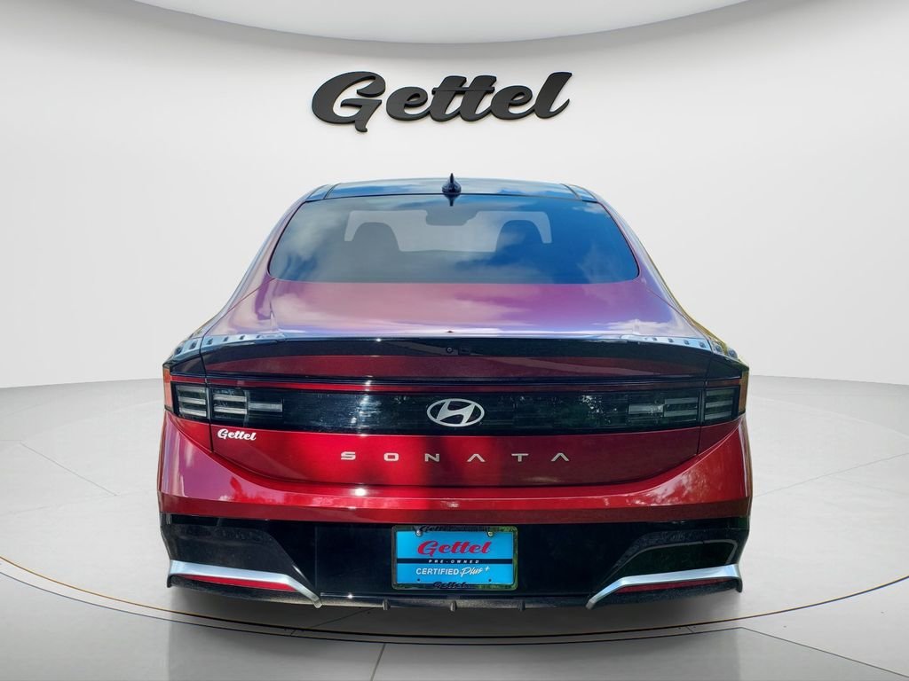 Used 2024 Red Hyundai SEL image 6
