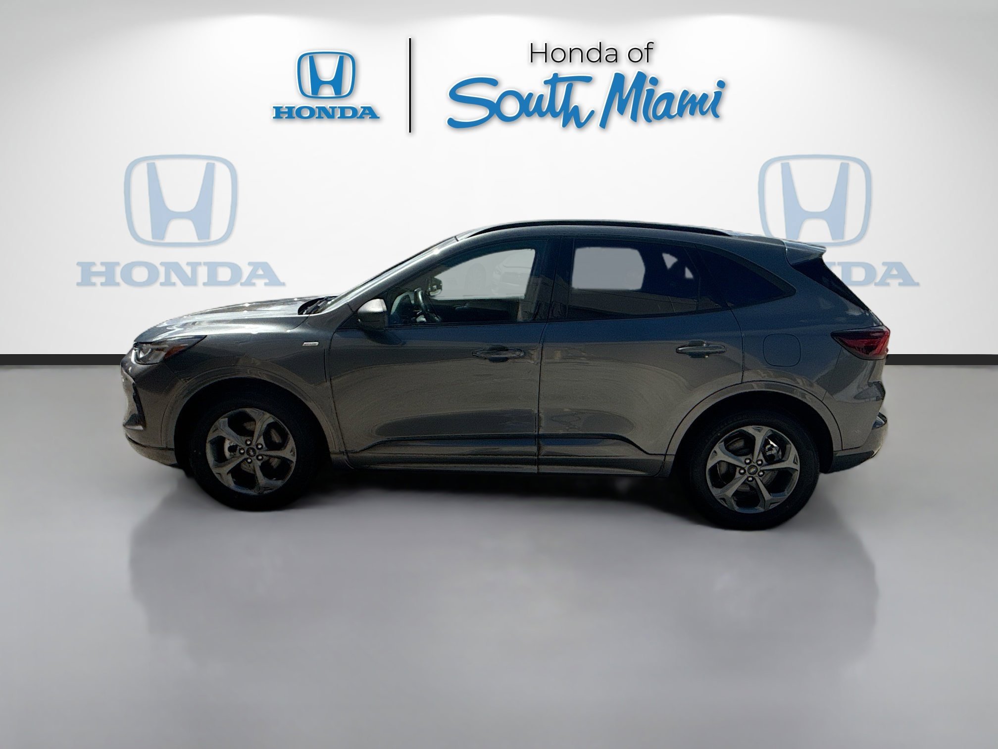 2023 Ford Escape ST-Line - Photo 4