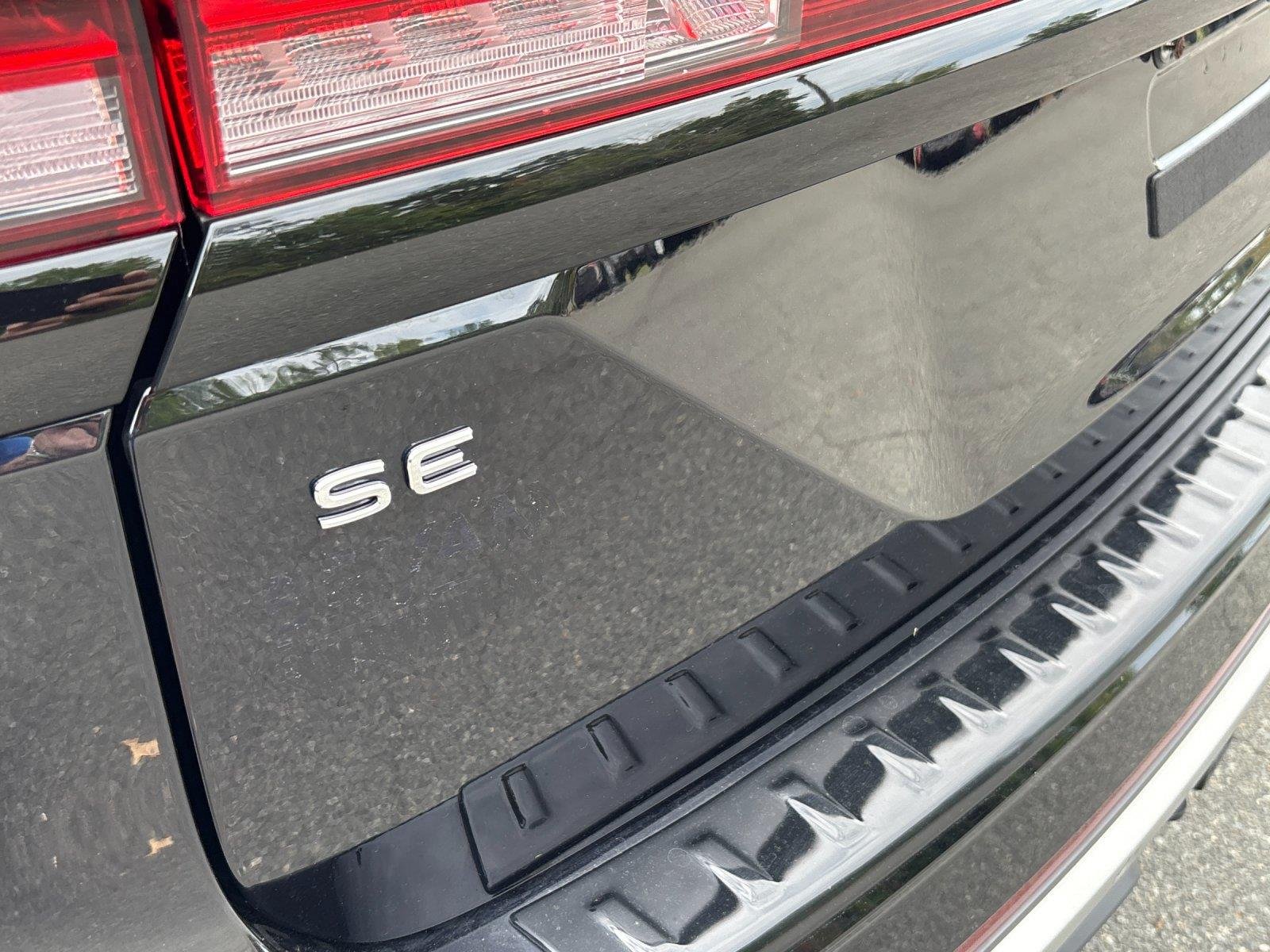 Used 2025 Deep Black Pearl Volkswagen 2.0T Peak Edition image 11