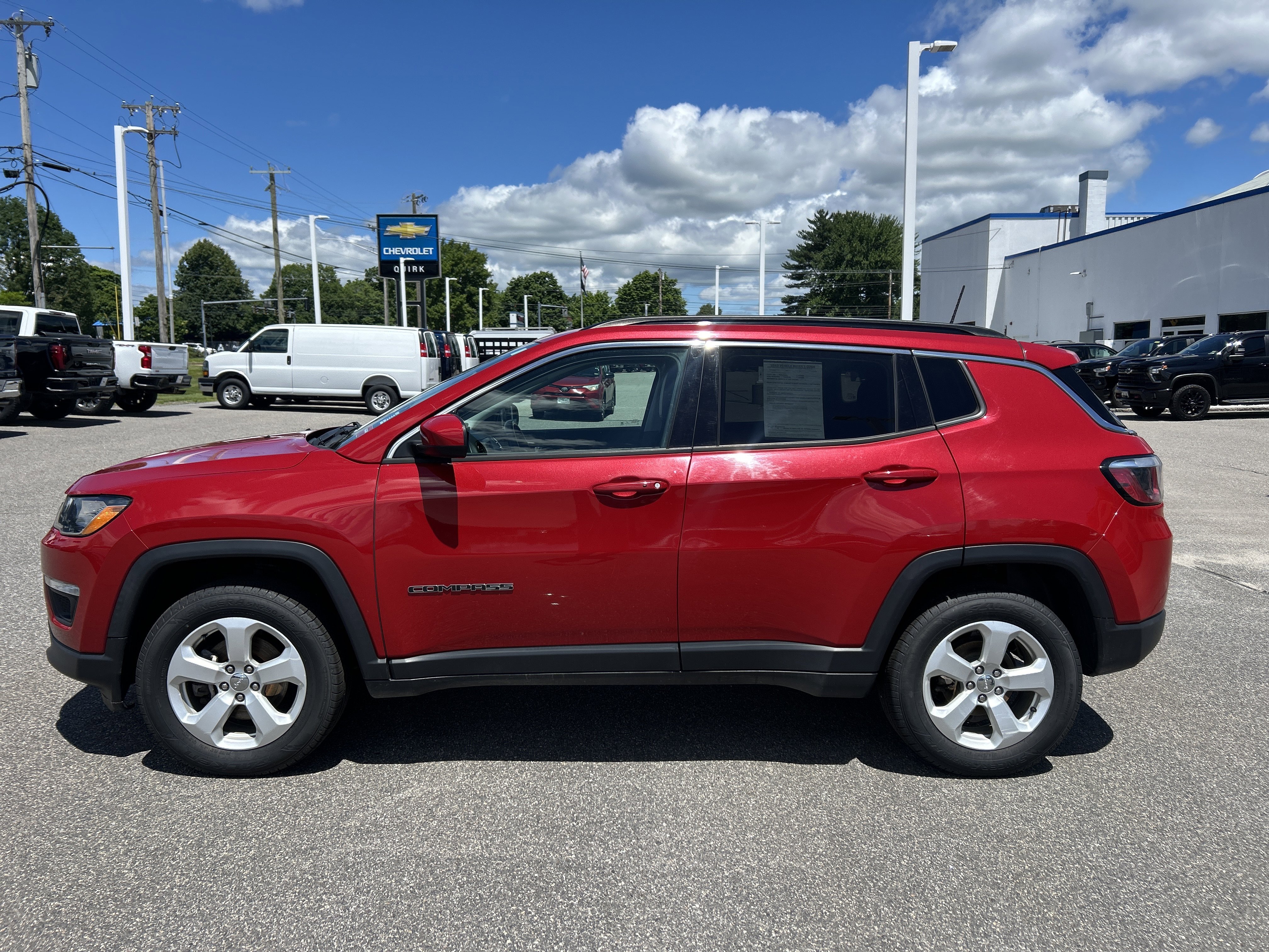 Used 2019 Redline Pearlcoat Jeep Latitude image 6
