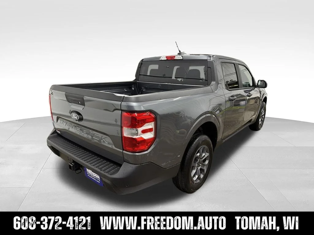 New 2026 Carbonized Gray Metallic Ford XLT image 6