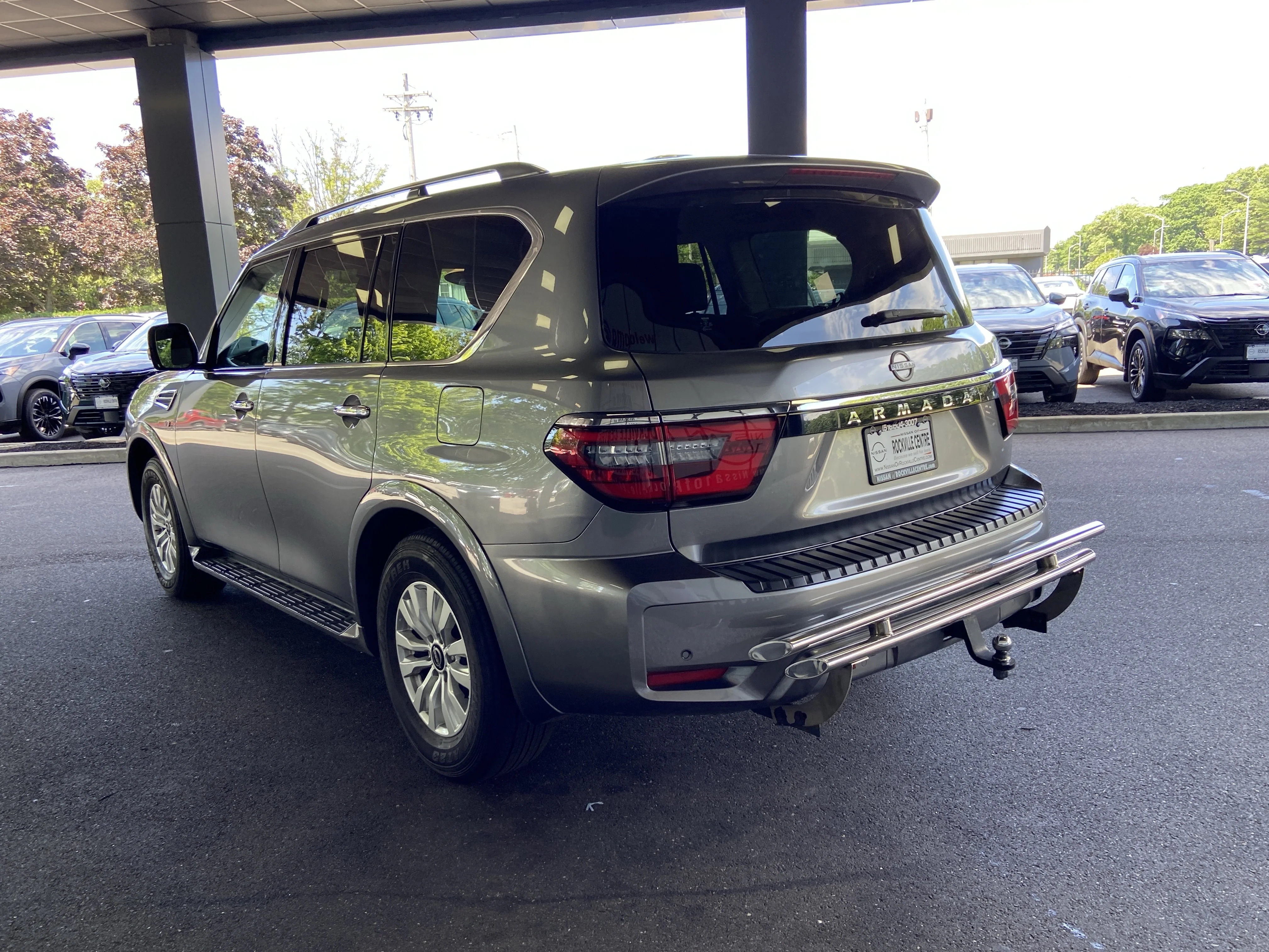 2023 Nissan Armada SV - Photo 7