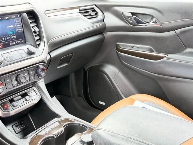 Used 2020 Black GMC AT4 image 13
