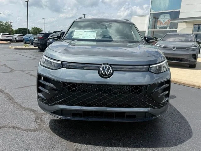 New 2026 Silver Volkswagen 2.0T SE R-Line Black image 2