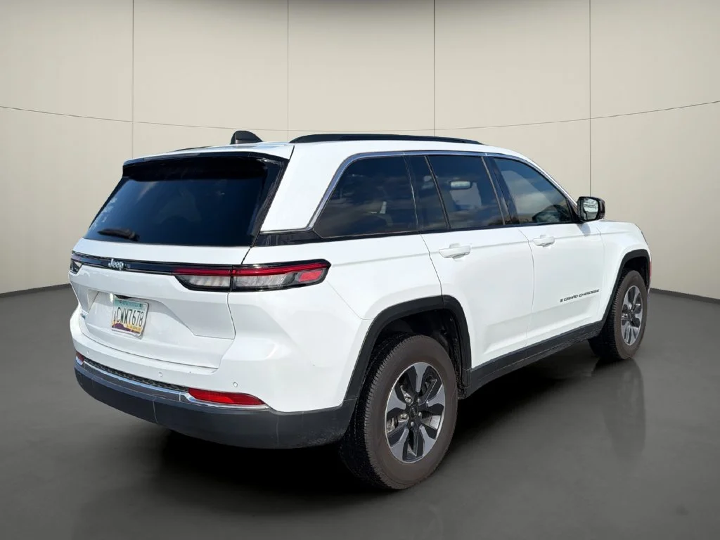 Used 2024 White Jeep 4xe image 7
