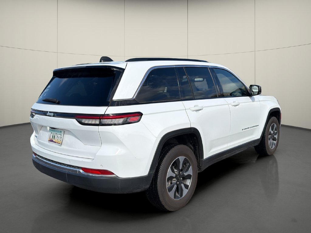 Used 2024 White Jeep 4xe image 7