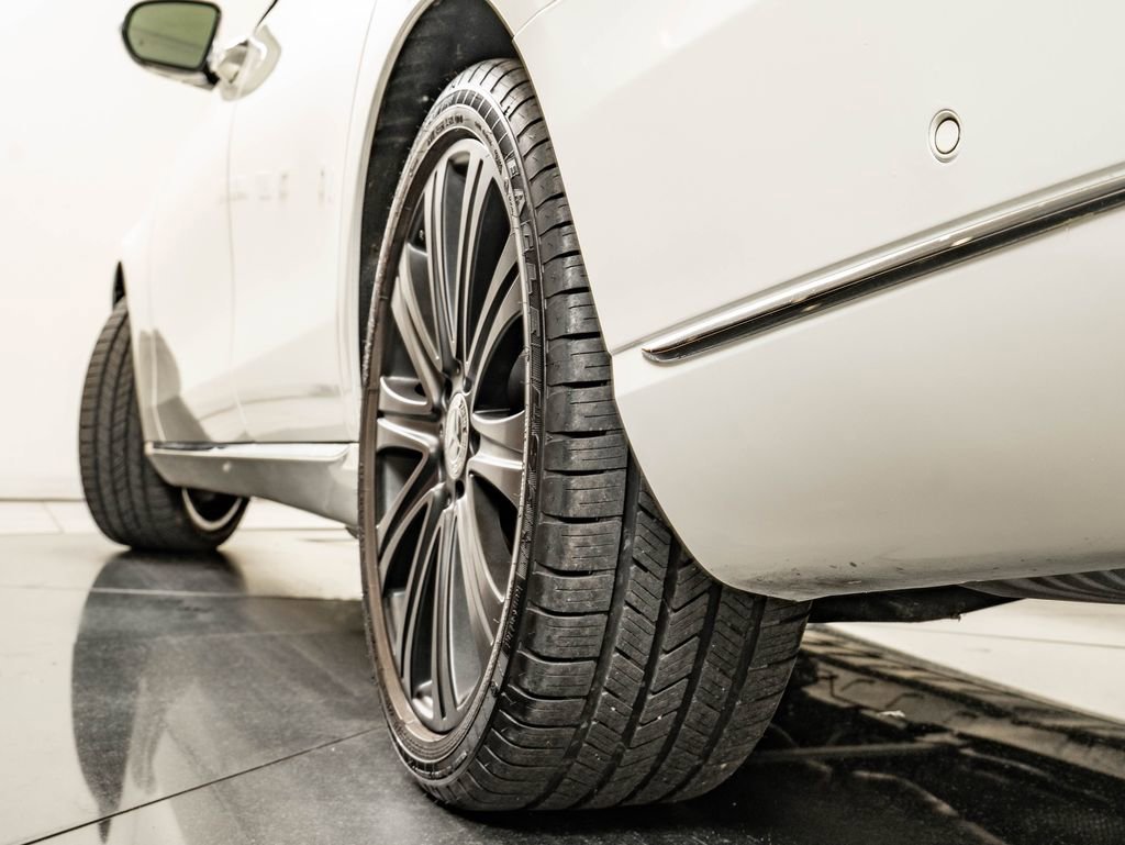 Used 2018 White Mercedes-Benz E 400 Wagon image 53