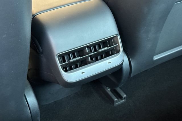 Used 2022  Tesla Performance image 16