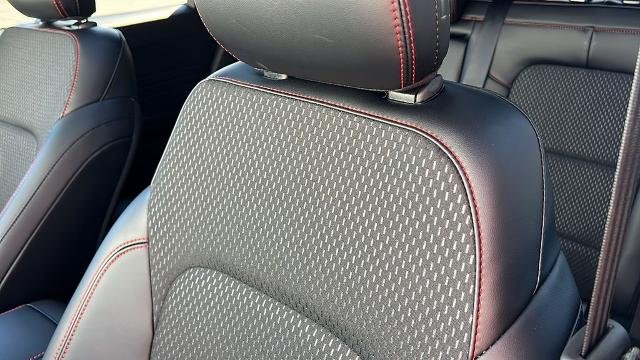 2025 Ford Escape ST-Line Select - Photo 42