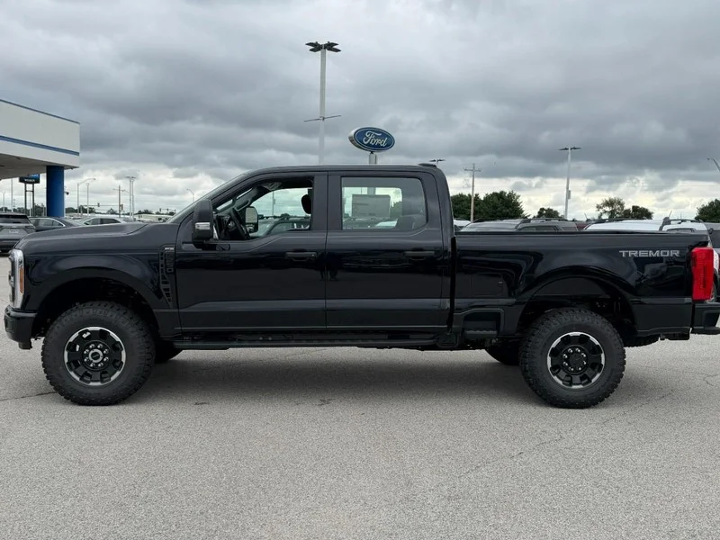 New 2027 Agate Black Metallic Ford 4WD STX image 2