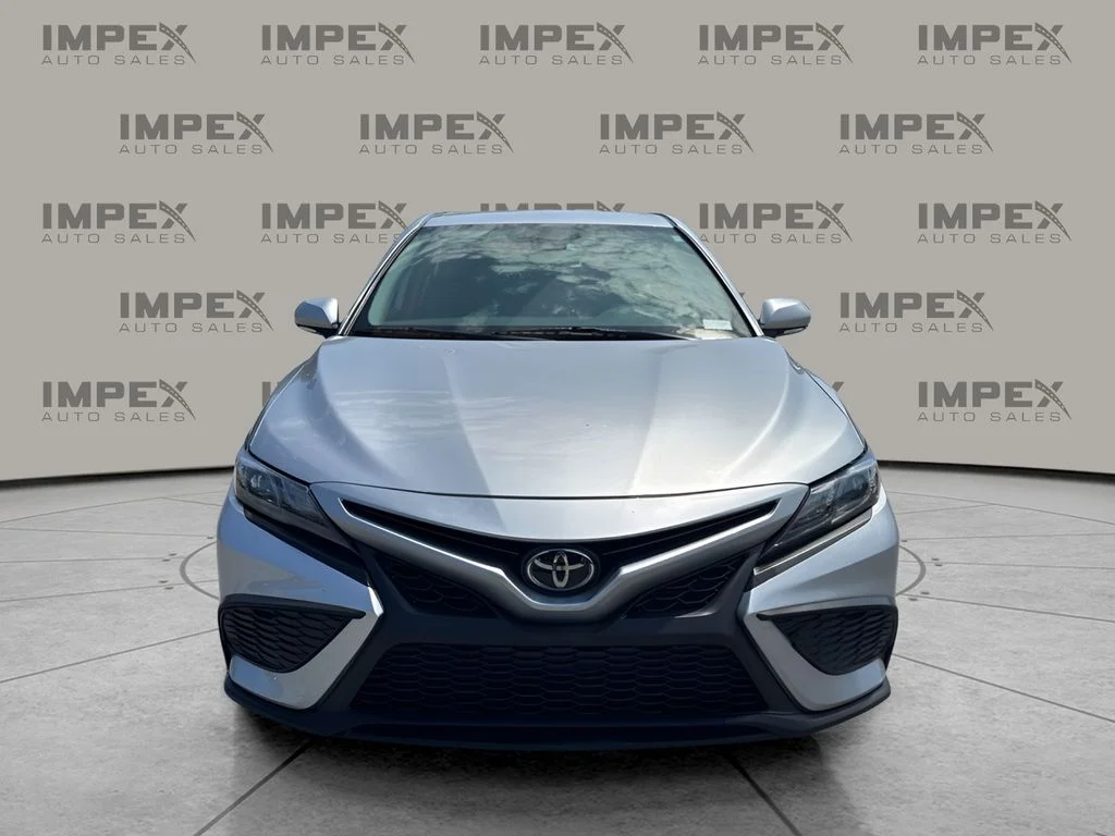 Used 2022 Silver Toyota SE image 8