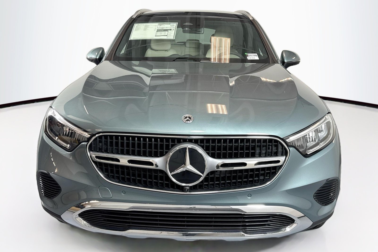 New 2026 Verde Silver Metallic Mercedes-Benz GLC 300 image 2