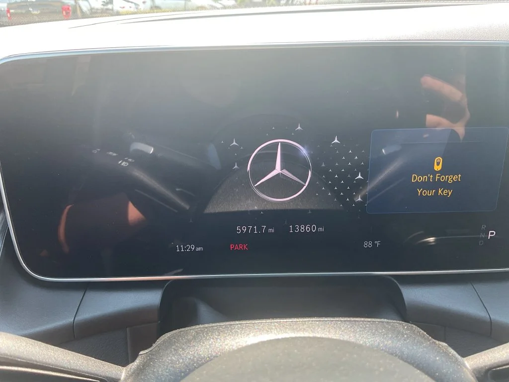 Used 2025 Black Mercedes-Benz GLC 300 image 31