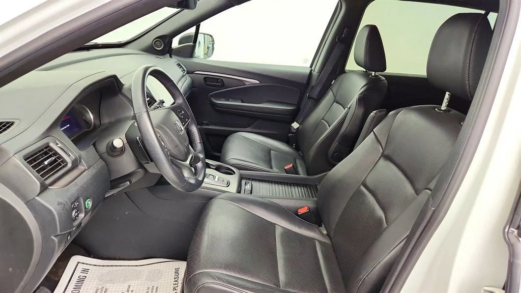 Used 2023 Platinum White Pearl Honda EX-L AWD image 19
