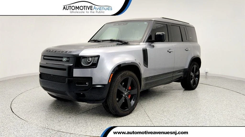 2023 Land Rover Defender X's photo