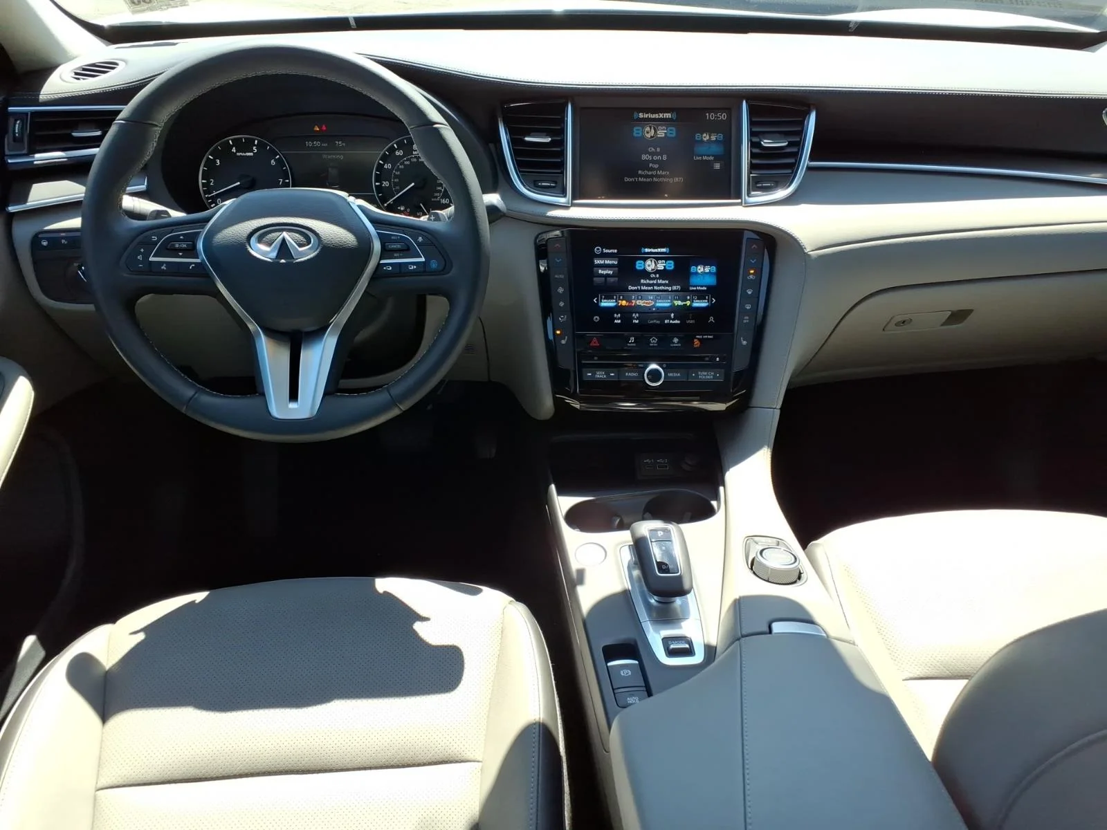 Certified Used 2025 White INFINITI LUXE image 12
