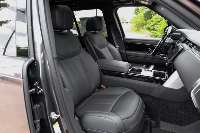 New 2026 Charente Grey Land Rover SE image 43