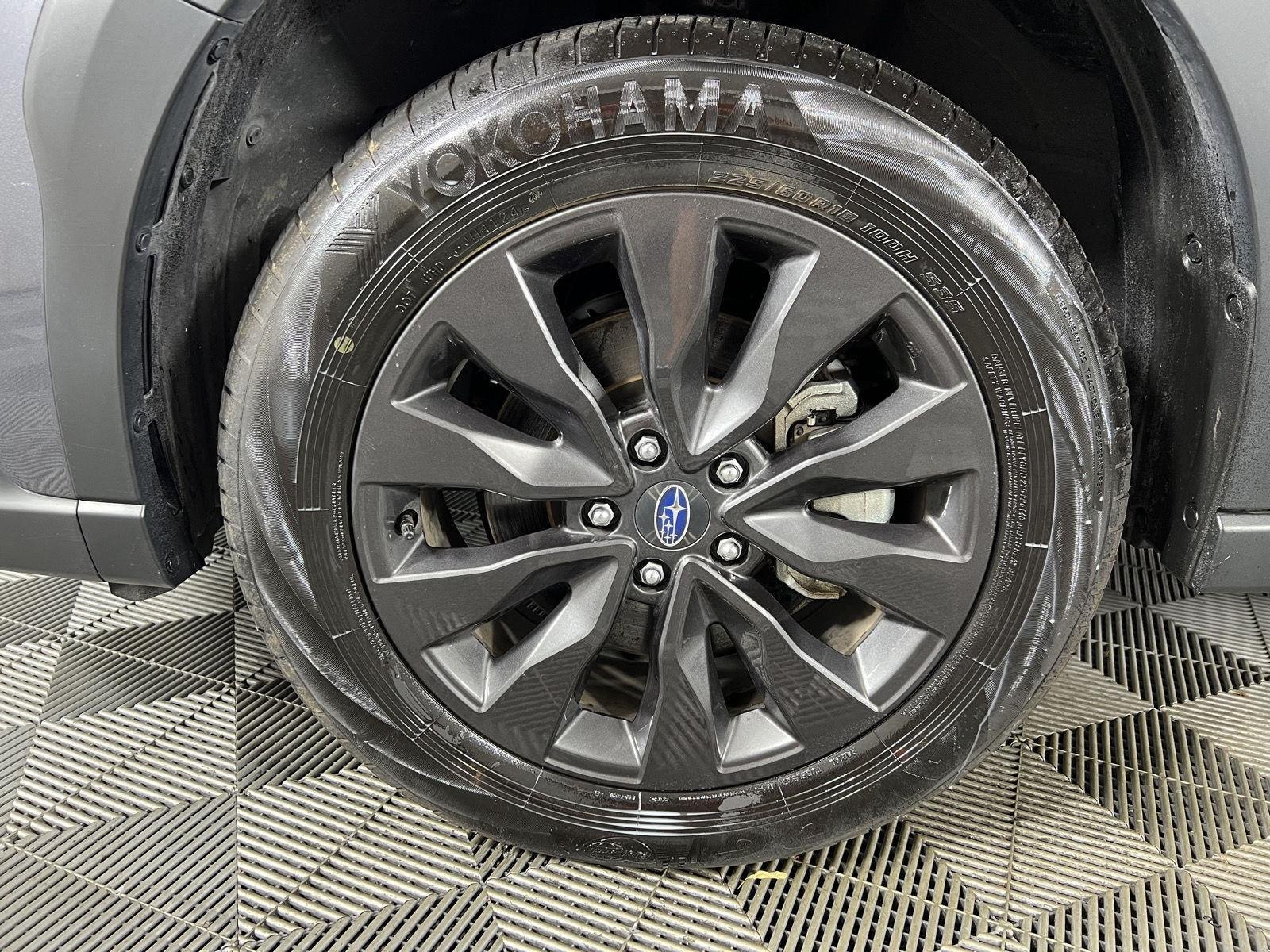 Used 2025 Magnetite Gray Metallic Subaru Onyx Edition image 33