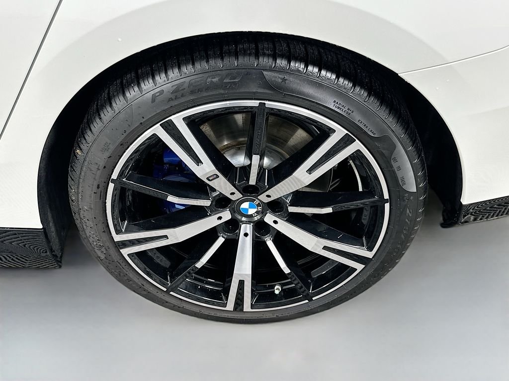 2025 BMW 5 Series 530i - Photo 32