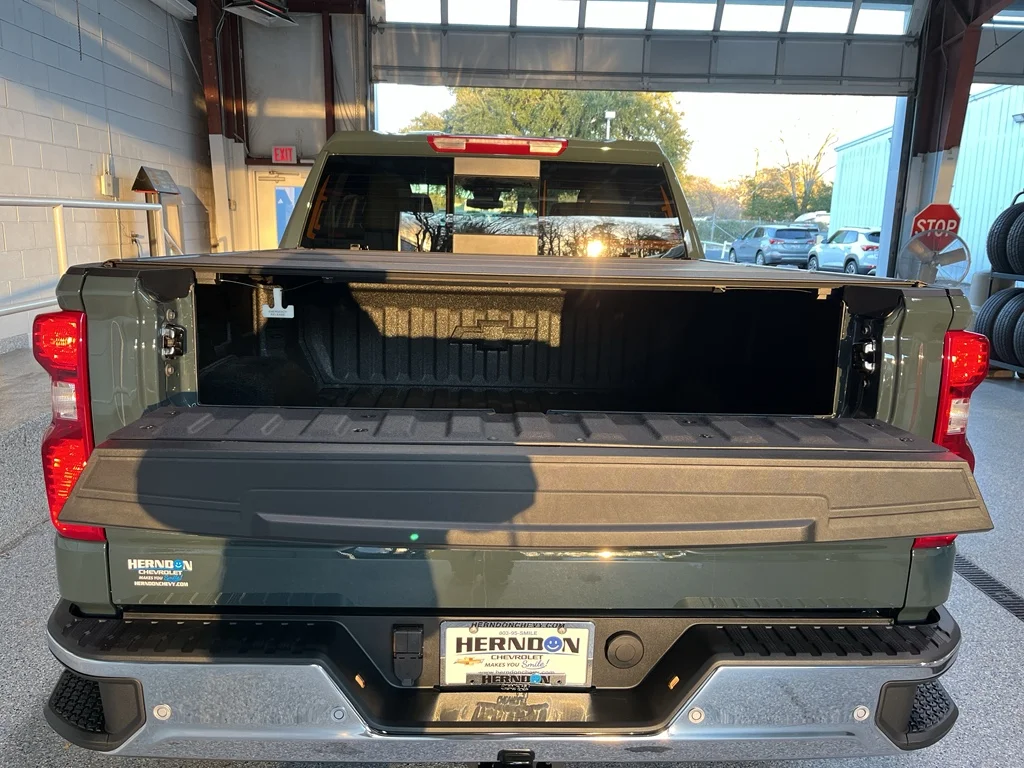2026 Chevrolet Silverado 1500 LT - Photo 9