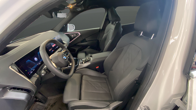 Used 2025 Alpine White BMW 30 xDrive image 9
