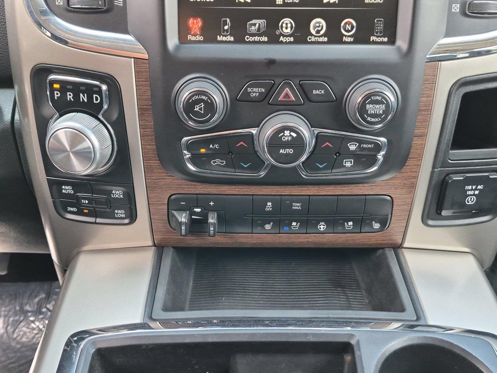 Used 2015  RAM TRUCK LARAM image 27