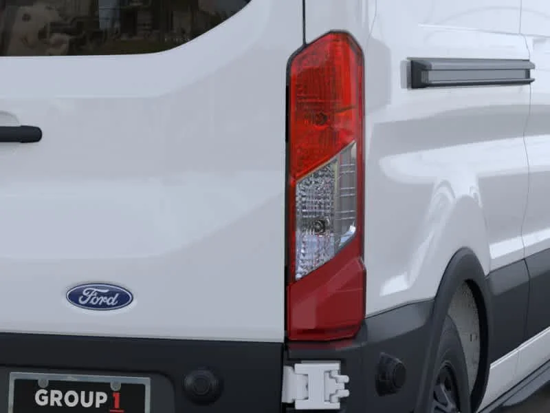 New 2026 Oxford White Ford  image 21