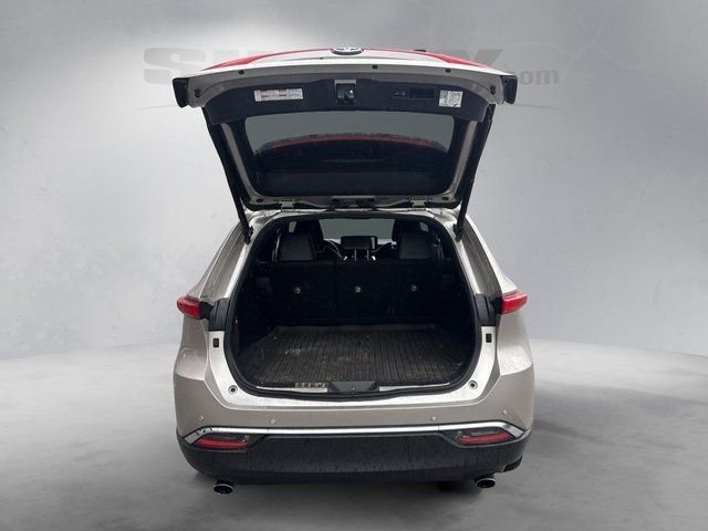 Used 2021 Silver Toyota XLE image 24