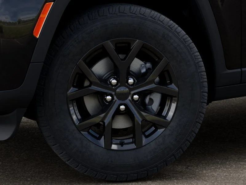 New 2026 Diamond Black Crystal Pearl-Coat Exterior Paint Jeep Altitude image 34